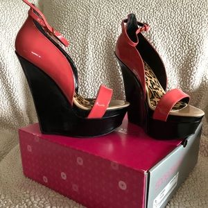 ShoeDazzle Chiara Wedge
